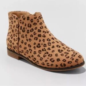 Girls' Opal Leopard Print Zipper Booties Brown - Cat & Jack - SIZE 4